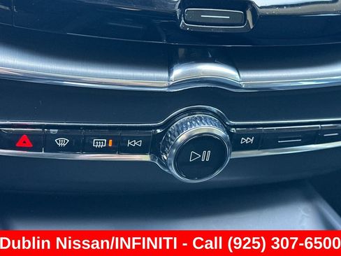 Used 2023 Volvo XC60 B5 Core w/ Protection Package Premier FWD image 31