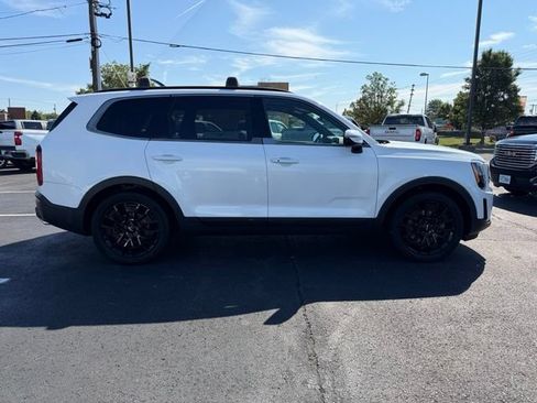 Used 2022 Kia Telluride SX w/ SX Prestige Package AWD/4WD image 11