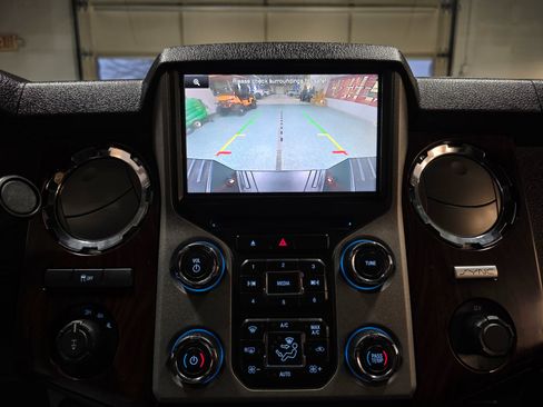 Used 2016 Ford F350 Lariat w/ Lariat Ultimate Package image 32