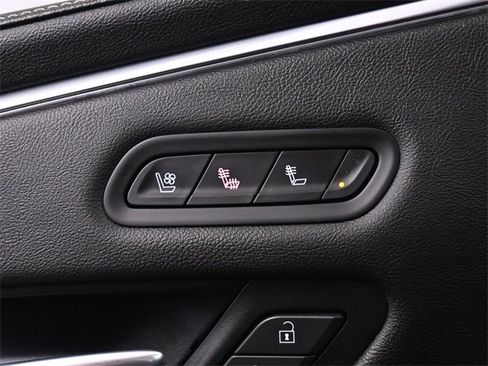 Used 2021 Cadillac Escalade ESV Premium Luxury image 41