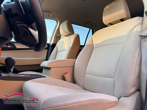 Used 2019 Subaru Outback 2.5i Premium image 6