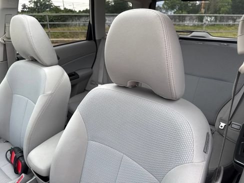 Used 2012 Subaru Forester 2.5X Premium AWD/4WD image 13
