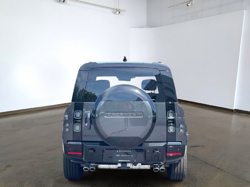 New 2026 Land Rover Defender 130 V8 AWD/4WD image 5