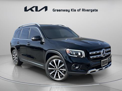 Used 2023 Mercedes-Benz GLB 250 4MATIC image 1