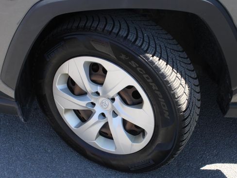 Used 2019 Toyota RAV4 LE w/ All Weather Liner Package AWD/4WD image 17