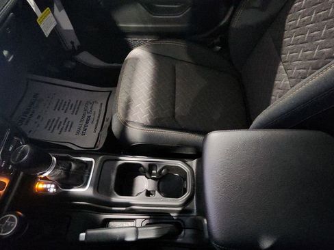 New 2026 Jeep Gladiator Mojave w/ Steel Bumper Group image 24