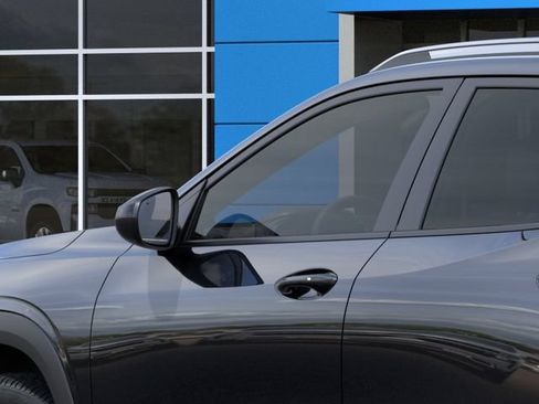 New 2026 Chevrolet Trax ACTIV w/ Sunroof Package FWD image 12