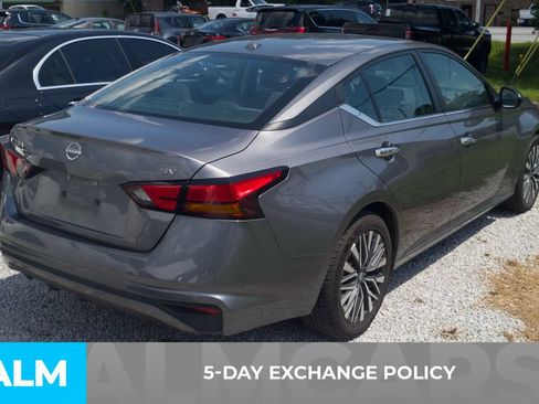 Used 2024 Nissan Altima 2.5 SV FWD image 3