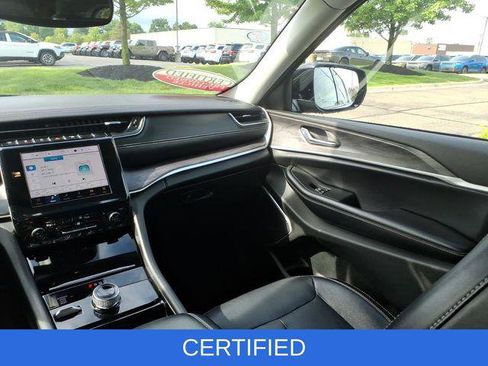 Certified 2021 Jeep Grand Cherokee L Limited AWD/4WD image 12