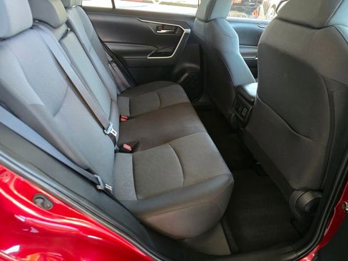 Used 2024 Toyota RAV4 XLE w/ Convenience Package image 14