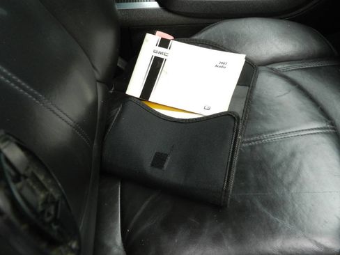 Used 2007 GMC Acadia SLT w/ Trailering Package image 16