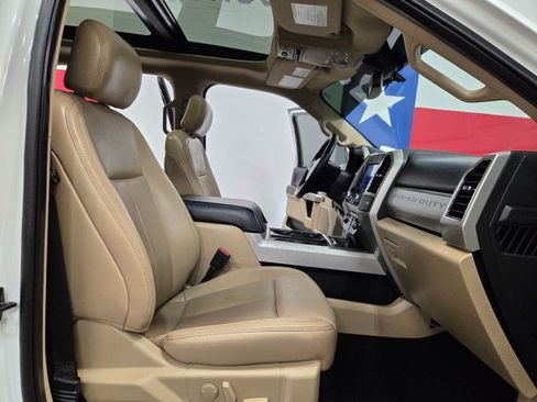Used 2020 Ford F250 Lariat w/ Lariat Ultimate Package AWD/4WD image 75