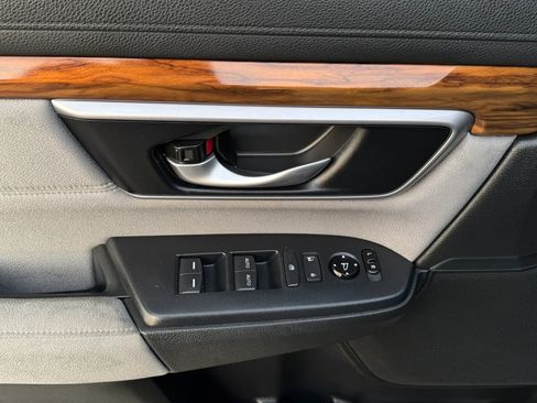 Used 2017 Honda CR-V EX image 17
