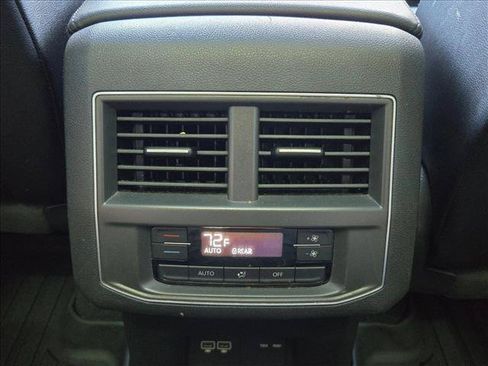 Used 2019 Volkswagen Atlas SEL FWD image 17