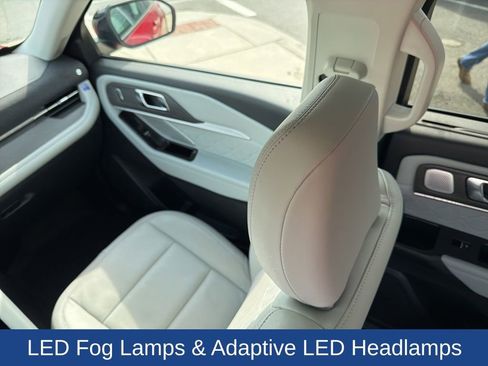 Used 2025 Ford Explorer Platinum w/ Ultimate Package image 19