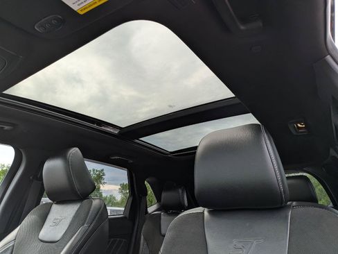 Used 2020 Ford Edge ST w/ Equipment Group 401A AWD/4WD image 13
