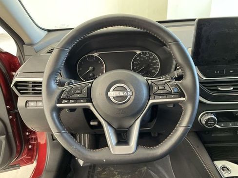 Certified 2024 Nissan Altima 2.0 SR image 31