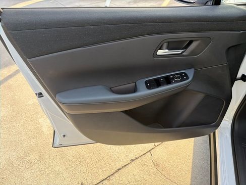 New 2026 Nissan Leaf SV+ w/ Floor Mat Package (SV+) FWD image 15
