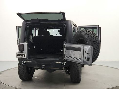 Used 2017 Jeep Wrangler Unlimited Sport AWD/4WD image 14