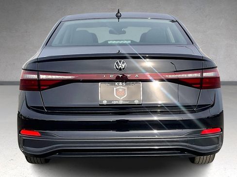 Used 2025 Volkswagen Jetta S image 4