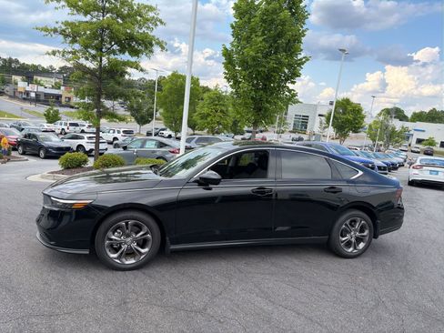 Used 2024 Honda Accord EX image 7