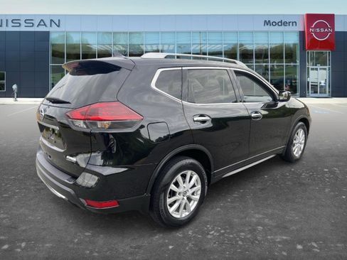 Used 2019 Nissan Rogue S w/ Special Edition Package FWD image 5