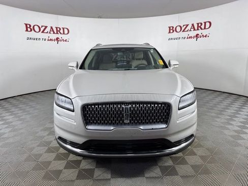 Used 2023 Lincoln Nautilus Reserve image 2
