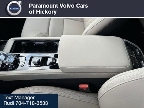 New 2025 Volvo XC90 B6 Core w/ Climate Package image 27