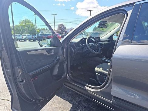 Used 2022 Ford Escape SE image 9