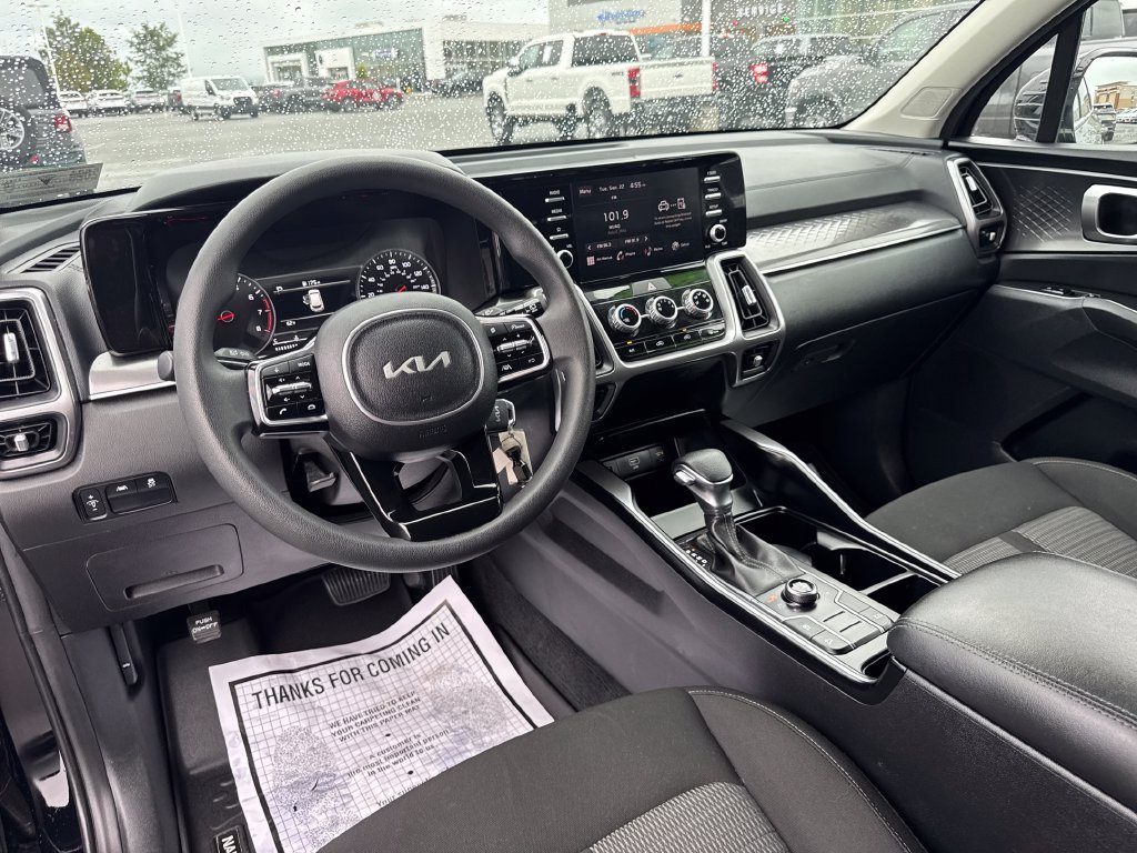 Used 2023 Kia Sorento LX AWD/4WD image 45