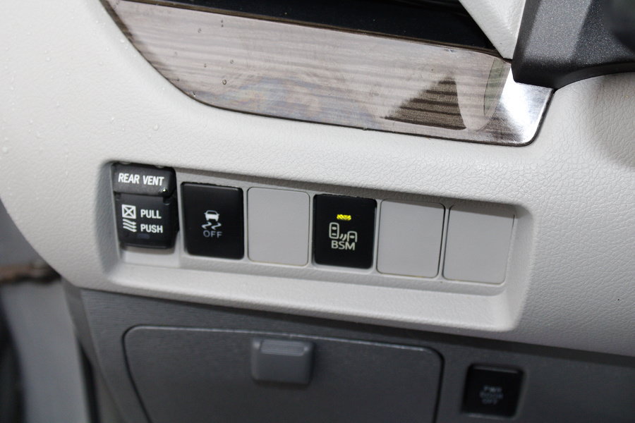 Used 2016 Toyota Sienna XLE FWD image 13
