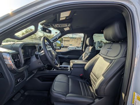New 2026 Ford F250 Platinum w/ Tremor Off-Road Package image 13