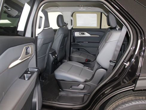 New 2026 Ford Explorer Active w/ Active Comfort Package image 26