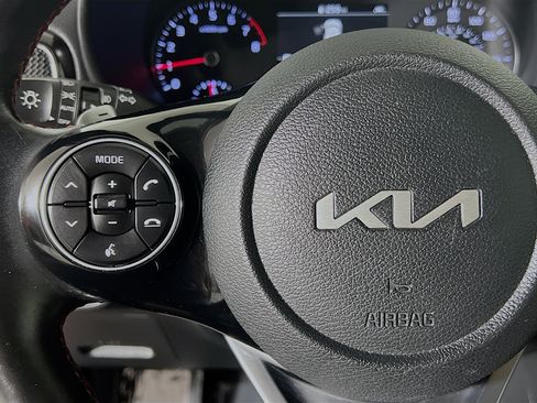 Used 2022 Kia Soul Turbo FWD image 19