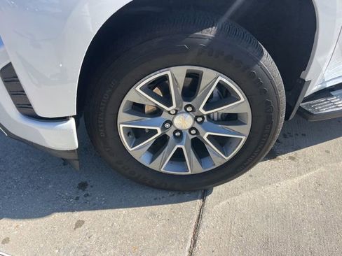 Used 2020 Chevrolet Silverado 1500 High Country w/ Technology Package image 18