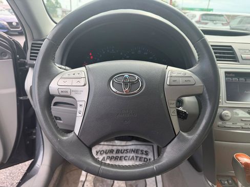 Used 2010 Toyota Camry XLE FWD image 16