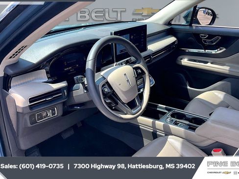 Used 2023 Lincoln Corsair FWD image 12