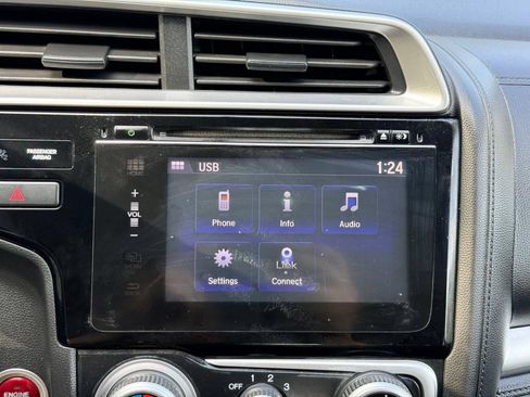 Used 2015 Honda Fit EX image 36