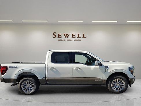 New 2026 Ford F250 XLT w/ XLT Premium Package image 6