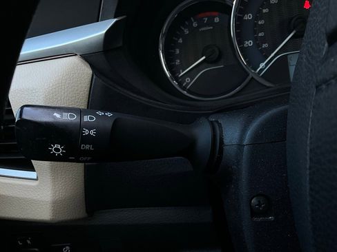 Used 2015 Toyota Corolla LE image 29