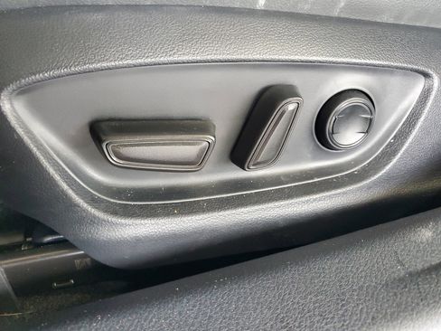 Used 2024 Toyota Camry SE FWD image 19