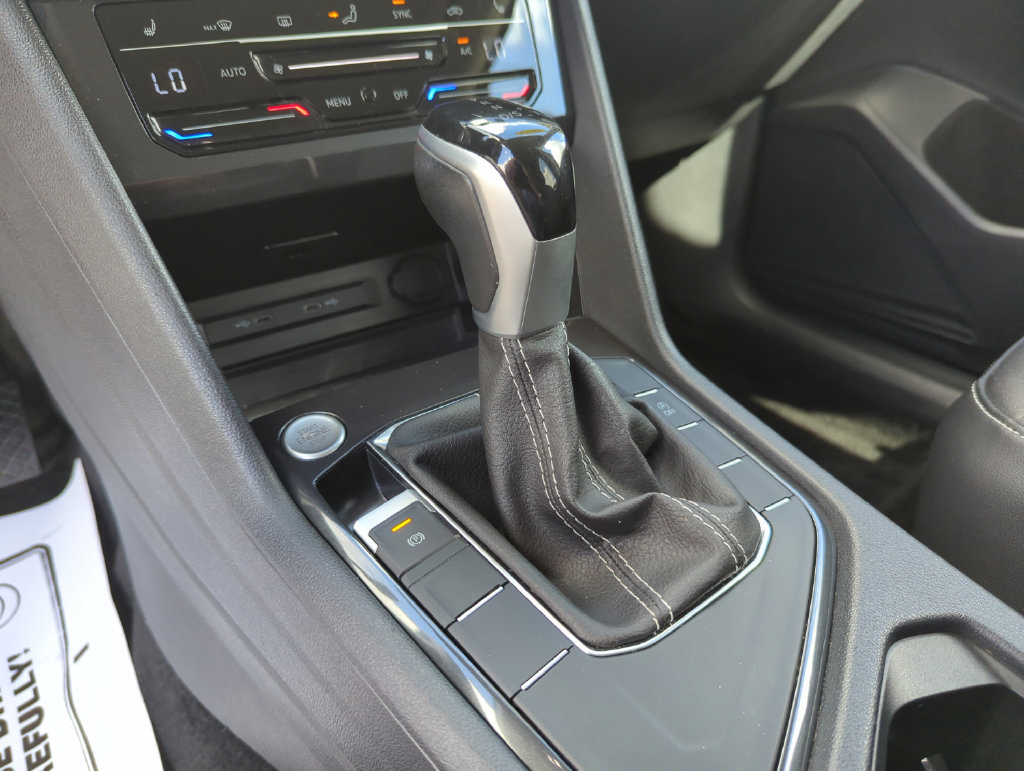 Used 2024 Volkswagen Tiguan SE FWD image 41
