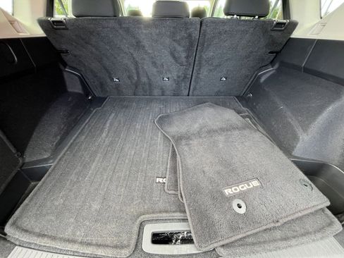 Used 2025 Nissan Rogue SV FWD image 33