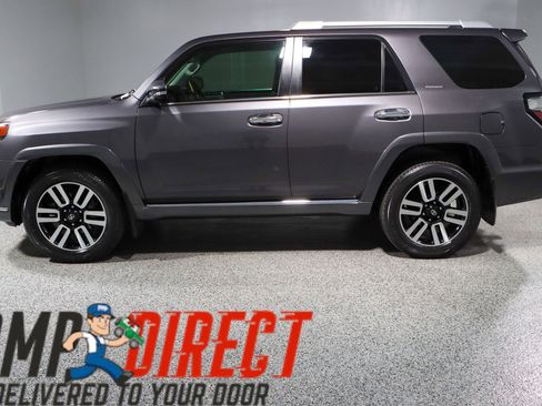 Used 2022 Toyota 4Runner Limited AWD/4WD image 10