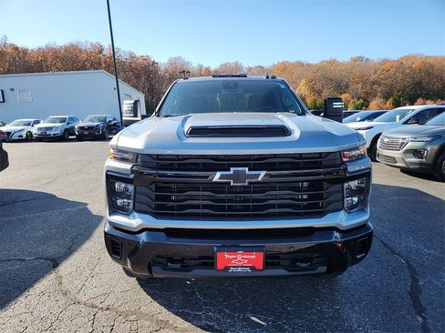 New 2025 Chevrolet Silverado 2500 Custom w/ Custom Value Package image 3
