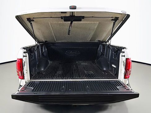 Used 2015 Ford F150 Lariat image 15