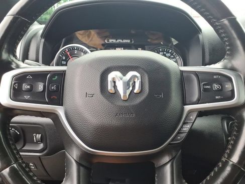 Used 2022 RAM 1500 Big Horn AWD/4WD image 5