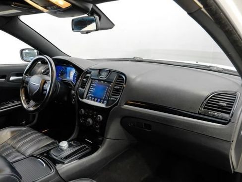 Used 2022 Chrysler 300 S RWD image 20