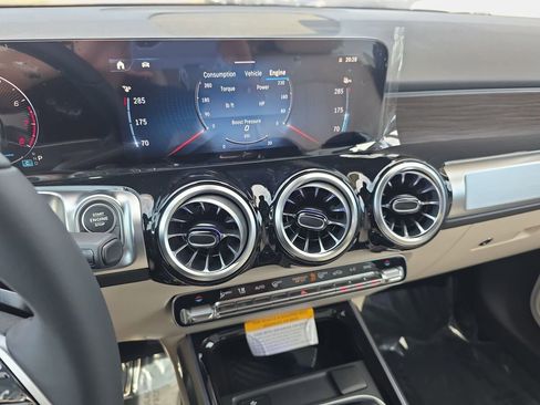 New 2026 Mercedes-Benz GLB 250 image 20