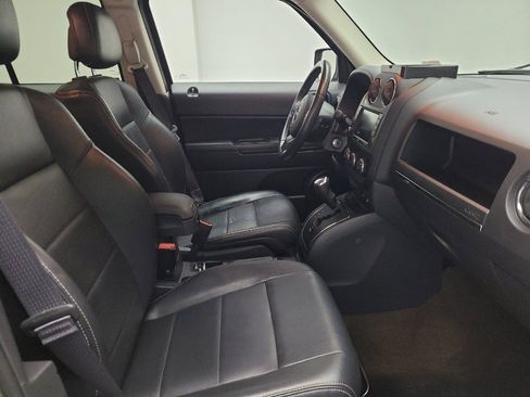 Used 2017 Jeep Patriot High Altitude AWD/4WD image 21